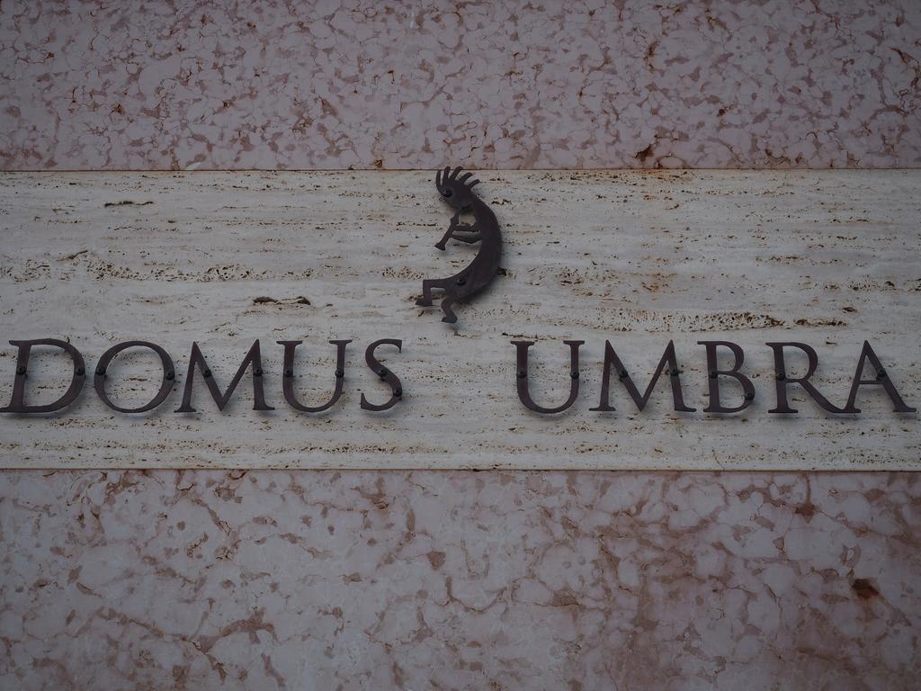 Вилла Domus Umbra Терни Экстерьер фото